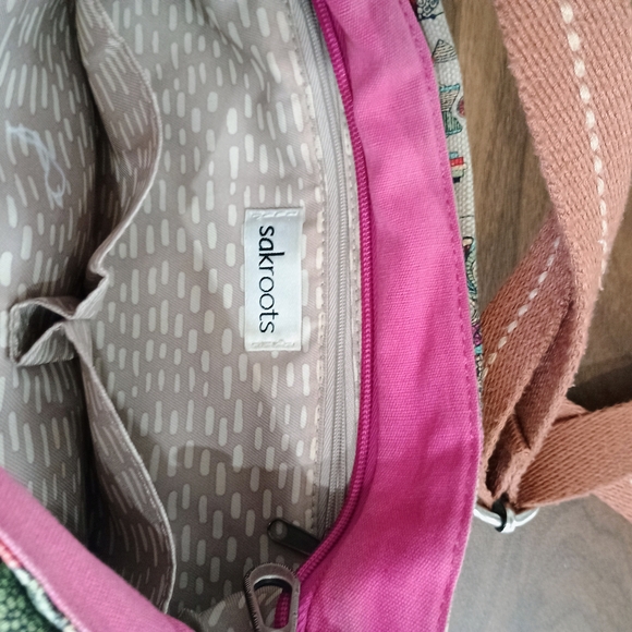 Sakroots Floral Crossbody Bag in Pink and Denim - Picture 8 of 9